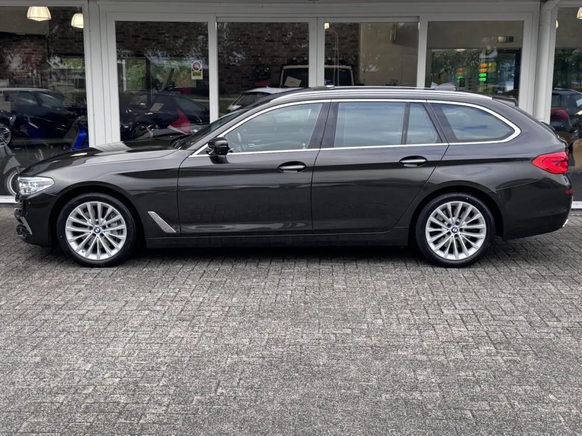 540i 6 cilinder 340pk xDrive High Executive Luxury Line!