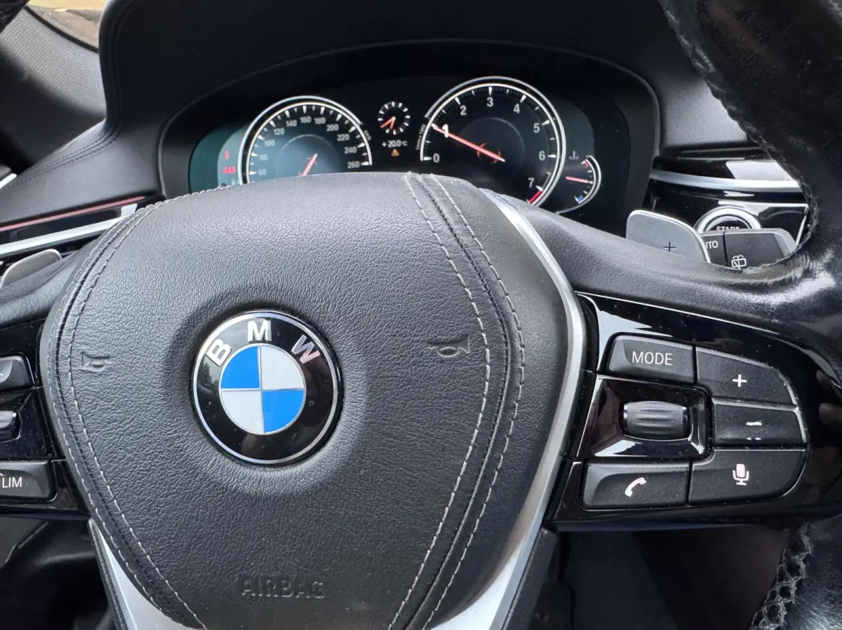 540i 6 cilinder 340pk xDrive High Executive Luxury Line!