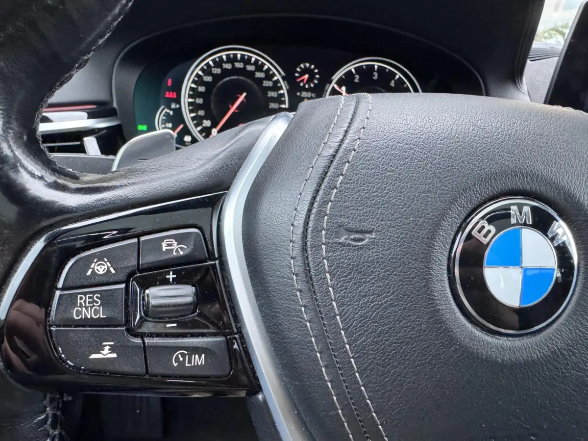 540i 6 cilinder 340pk xDrive High Executive Luxury Line!