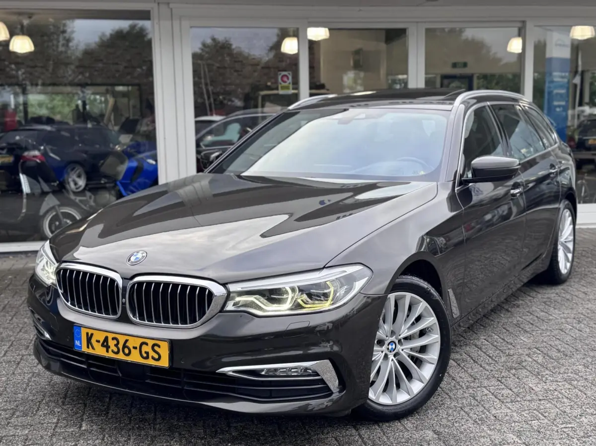 540i 6 cilinder 340pk xDrive High Executive Luxury Line!