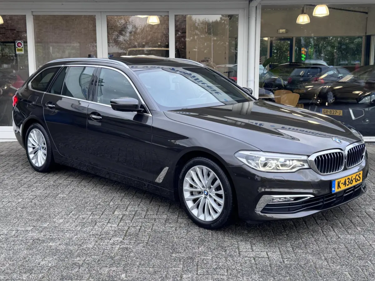 540i 6 cilinder 340pk xDrive High Executive Luxury Line!