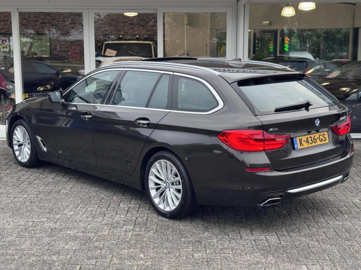 540i 6 cilinder 340pk xDrive High Executive Luxury Line!