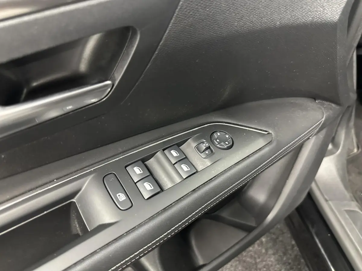 1.2 PureTech Blue Lease Avantage NAVI CAMERA CRUISE LM ECC.