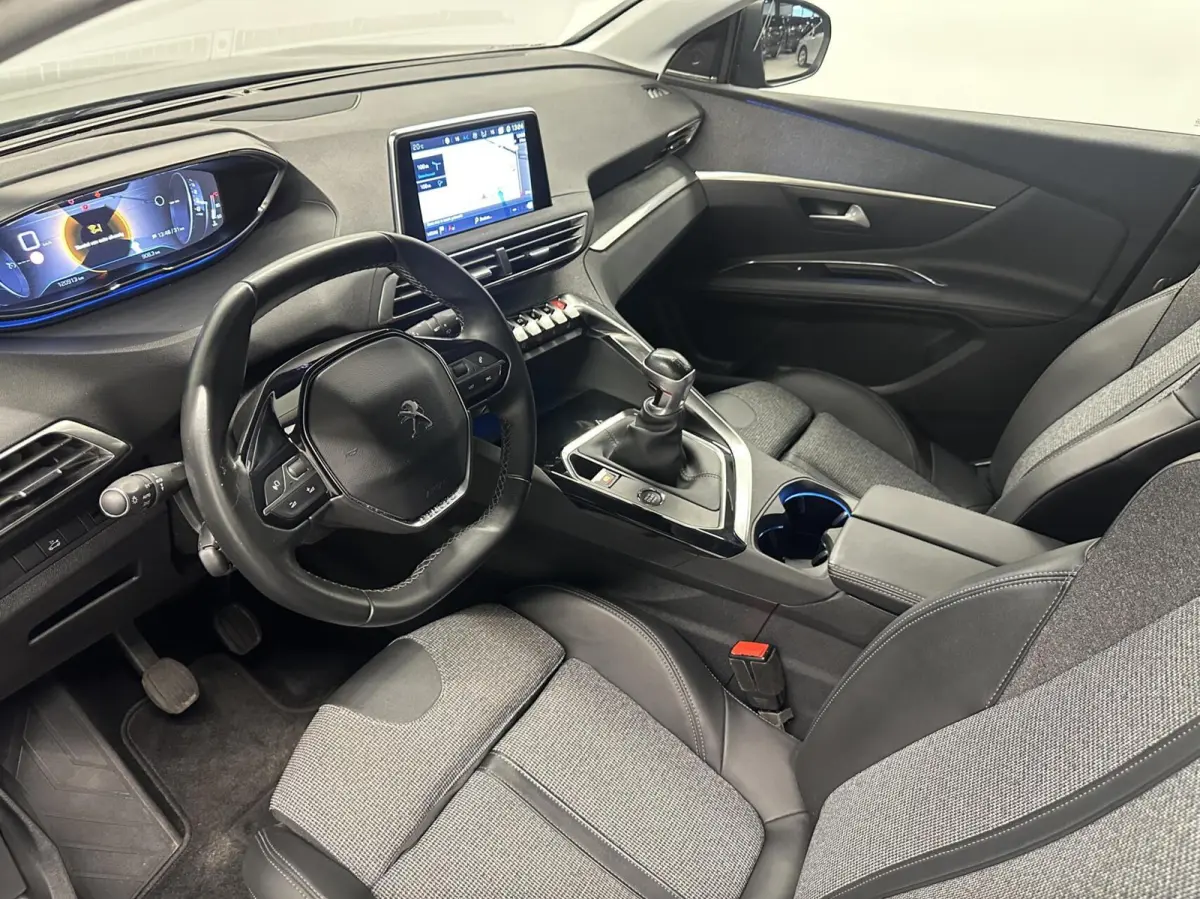 1.2 PureTech Blue Lease Avantage NAVI CAMERA CRUISE LM ECC.