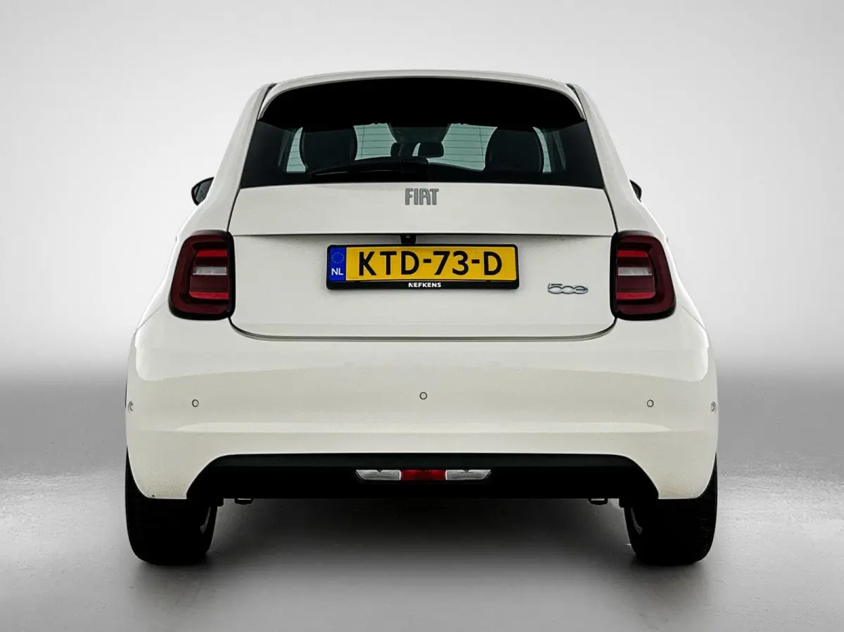 Icon 42 kWh | Apple Carplay/Android Auto | Climate Control | Adaptieve Cruise Control | Camera | Dodehoekdetectie | 16"LMV | LED |