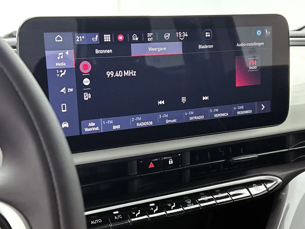 Icon 42 kWh | Apple Carplay/Android Auto | Climate Control | Adaptieve Cruise Control | Camera | Dodehoekdetectie | 16"LMV | LED |