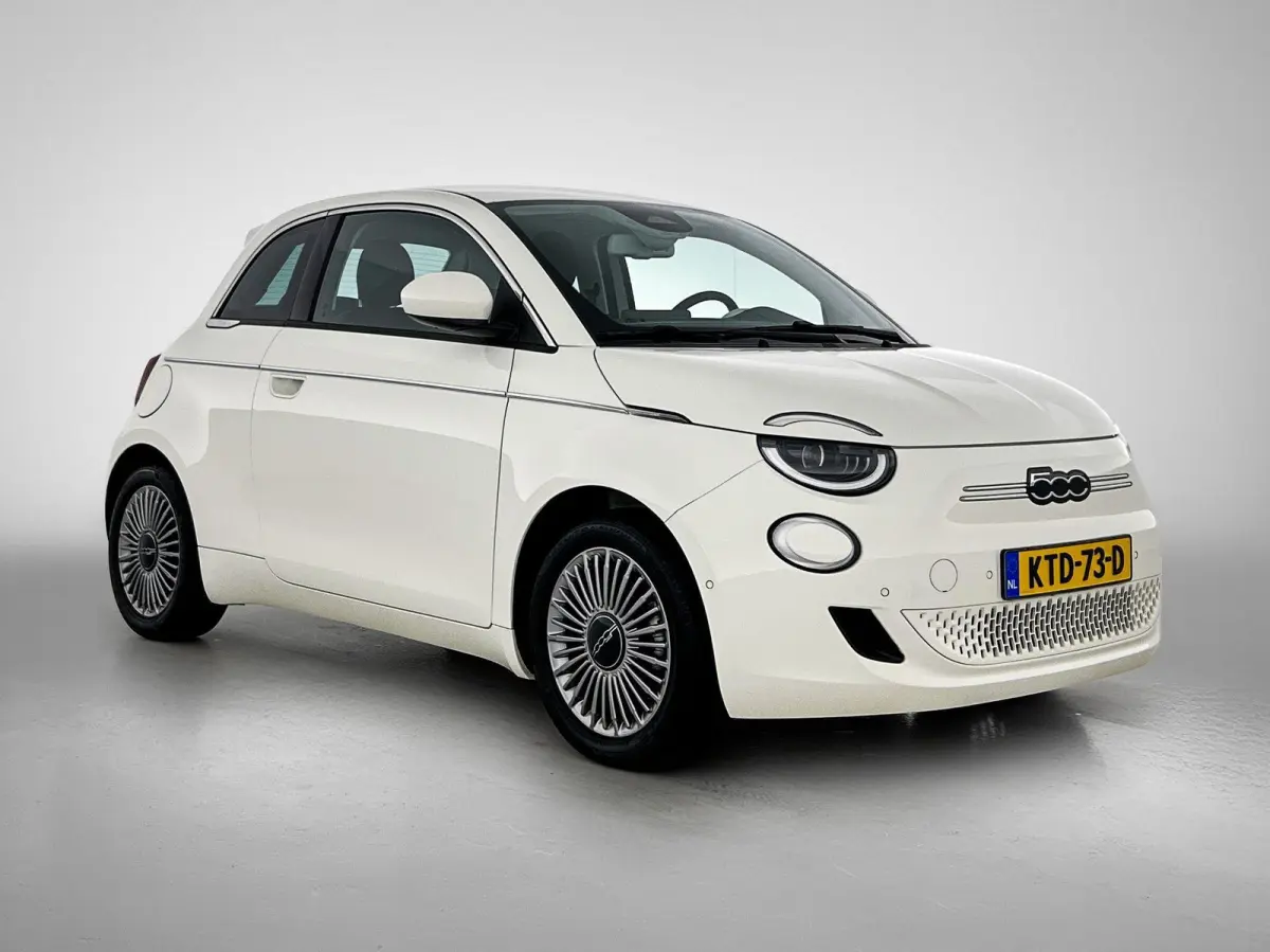 Icon 42 kWh | Apple Carplay/Android Auto | Climate Control | Adaptieve Cruise Control | Camera | Dodehoekdetectie | 16"LMV | LED |