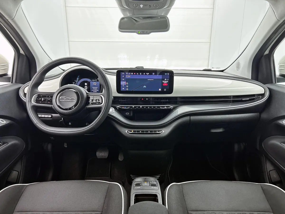 Icon 42 kWh | Apple Carplay/Android Auto | Climate Control | Adaptieve Cruise Control | Camera | Dodehoekdetectie | 16"LMV | LED |