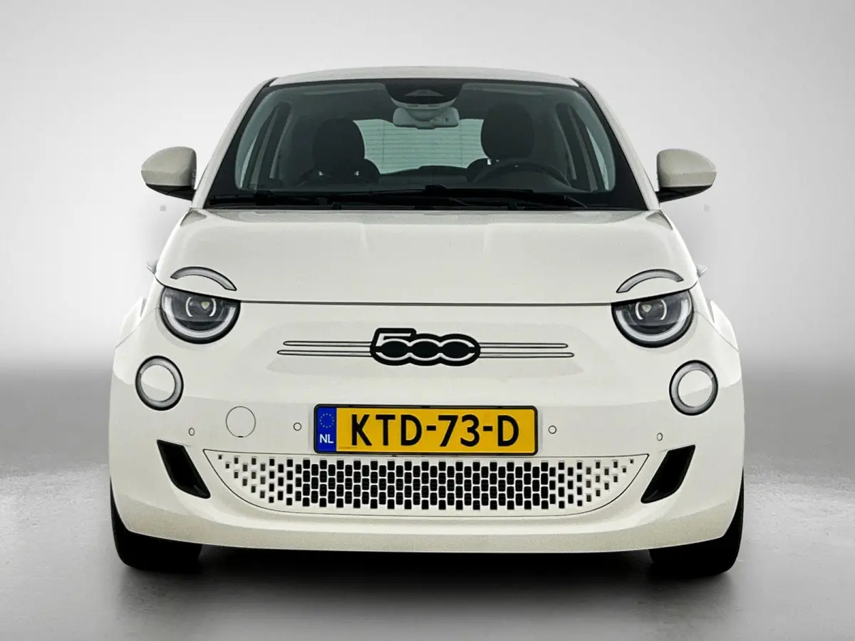 Icon 42 kWh | Apple Carplay/Android Auto | Climate Control | Adaptieve Cruise Control | Camera | Dodehoekdetectie | 16"LMV | LED |
