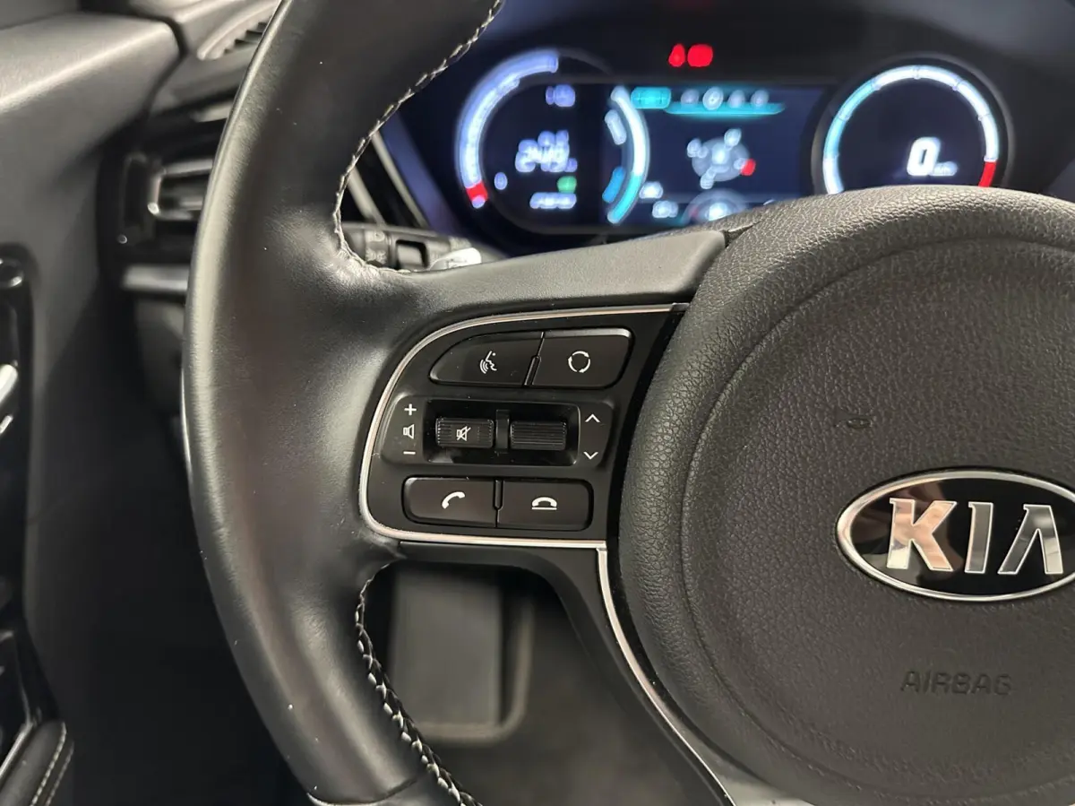 DynamicLine 39 kWh NAVI CAMERA CARPLAY ADAPTIEF CRUISE ECC.