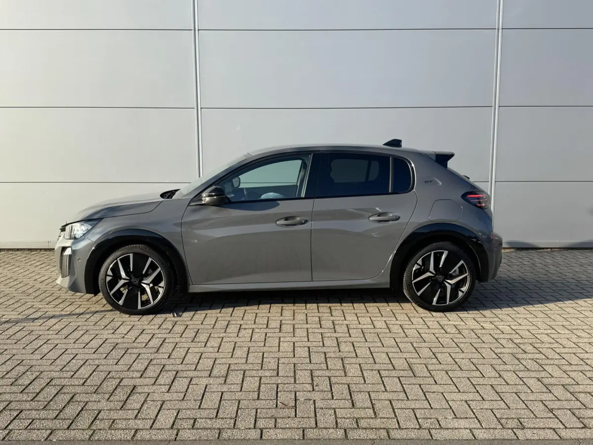 1.2 Hybrid 145 e-DCS6 GT | Alcantara bekleding | Elektrisch verstelbare stoelen | Stoelverwarming/Stoelmassage | Camera | Adaptieve Cruise Control