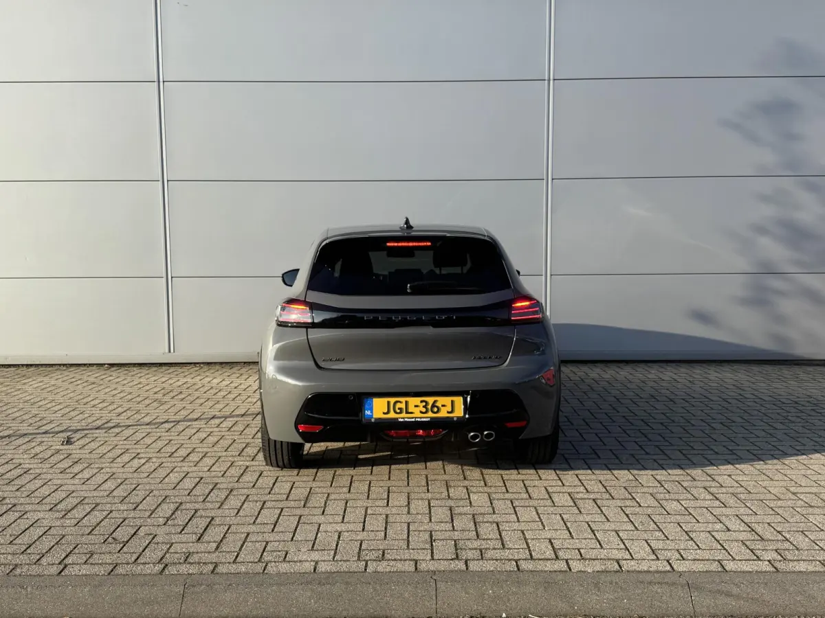 1.2 Hybrid 145 e-DCS6 GT | Alcantara bekleding | Elektrisch verstelbare stoelen | Stoelverwarming/Stoelmassage | Camera | Adaptieve Cruise Control