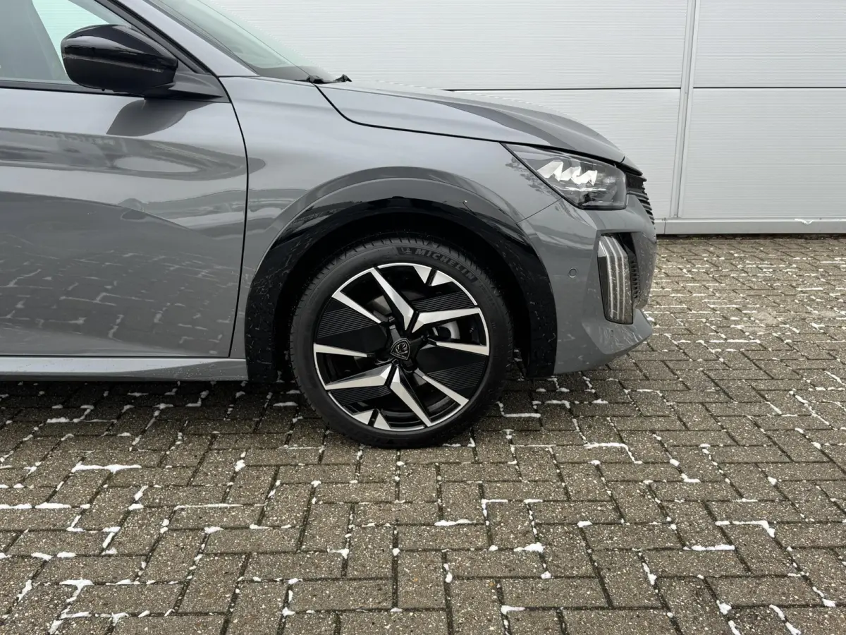 1.2 Hybrid 145 e-DCS6 GT | Alcantara bekleding | Elektrisch verstelbare stoelen | Stoelverwarming/Stoelmassage | Camera | Adaptieve Cruise Control