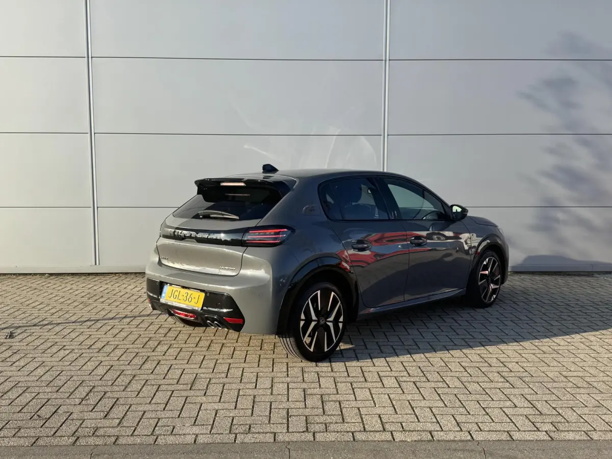 1.2 Hybrid 145 e-DCS6 GT | Alcantara bekleding | Elektrisch verstelbare stoelen | Stoelverwarming/Stoelmassage | Camera | Adaptieve Cruise Control