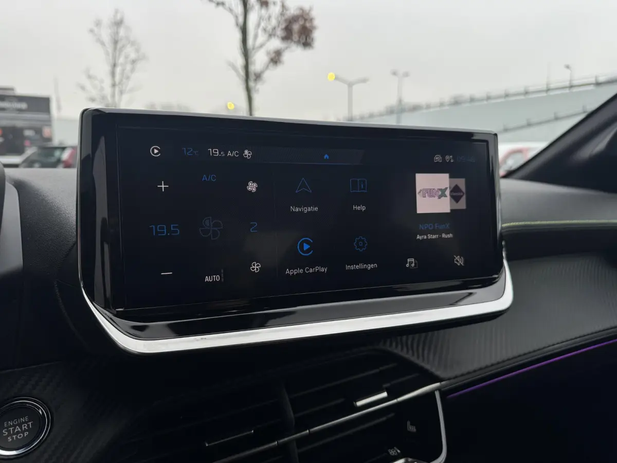 1.2 Hybrid 145 e-DCS6 GT | Alcantara bekleding | Elektrisch verstelbare stoelen | Stoelverwarming/Stoelmassage | Camera | Adaptieve Cruise Control