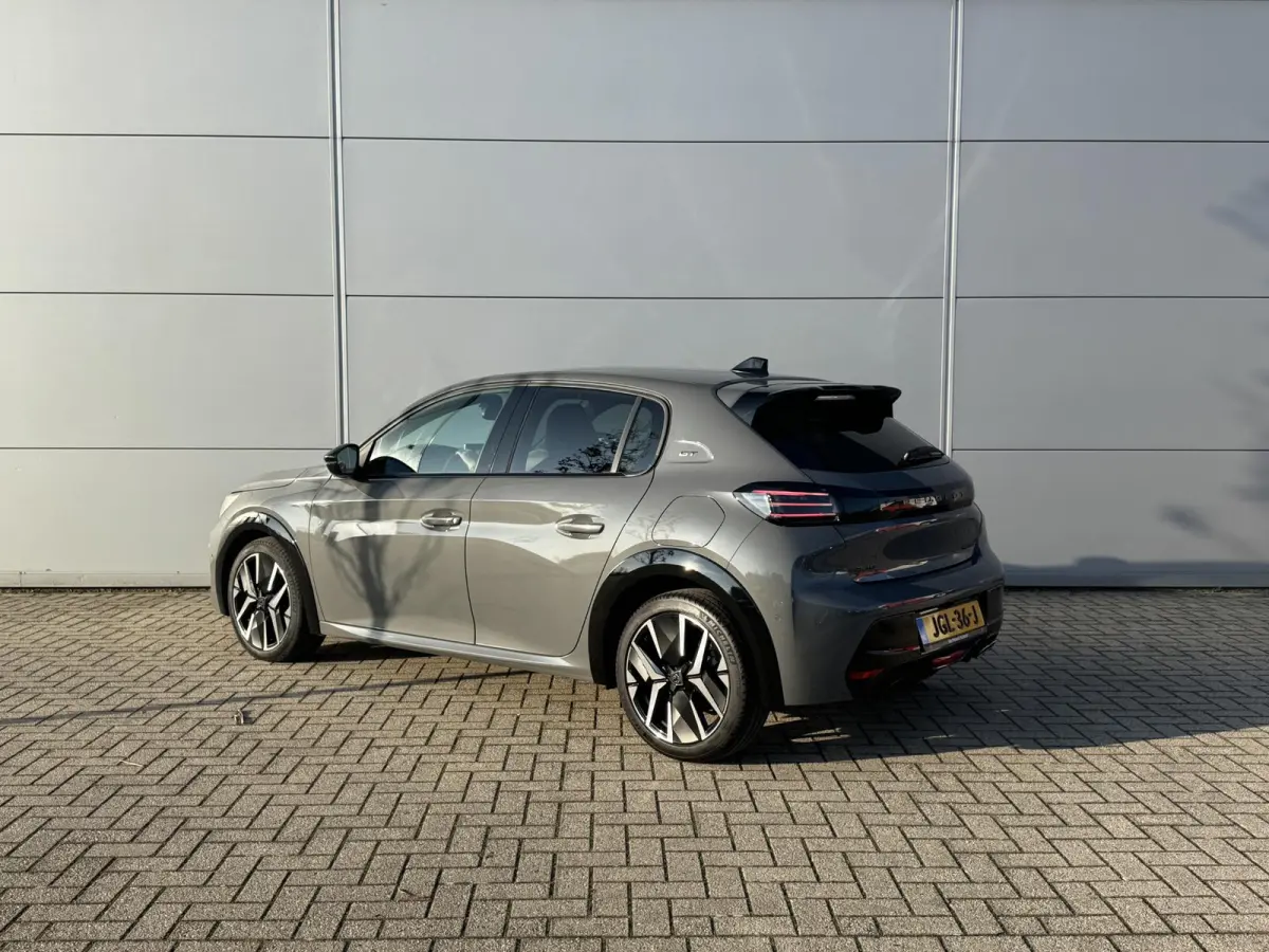 1.2 Hybrid 145 e-DCS6 GT | Alcantara bekleding | Elektrisch verstelbare stoelen | Stoelverwarming/Stoelmassage | Camera | Adaptieve Cruise Control