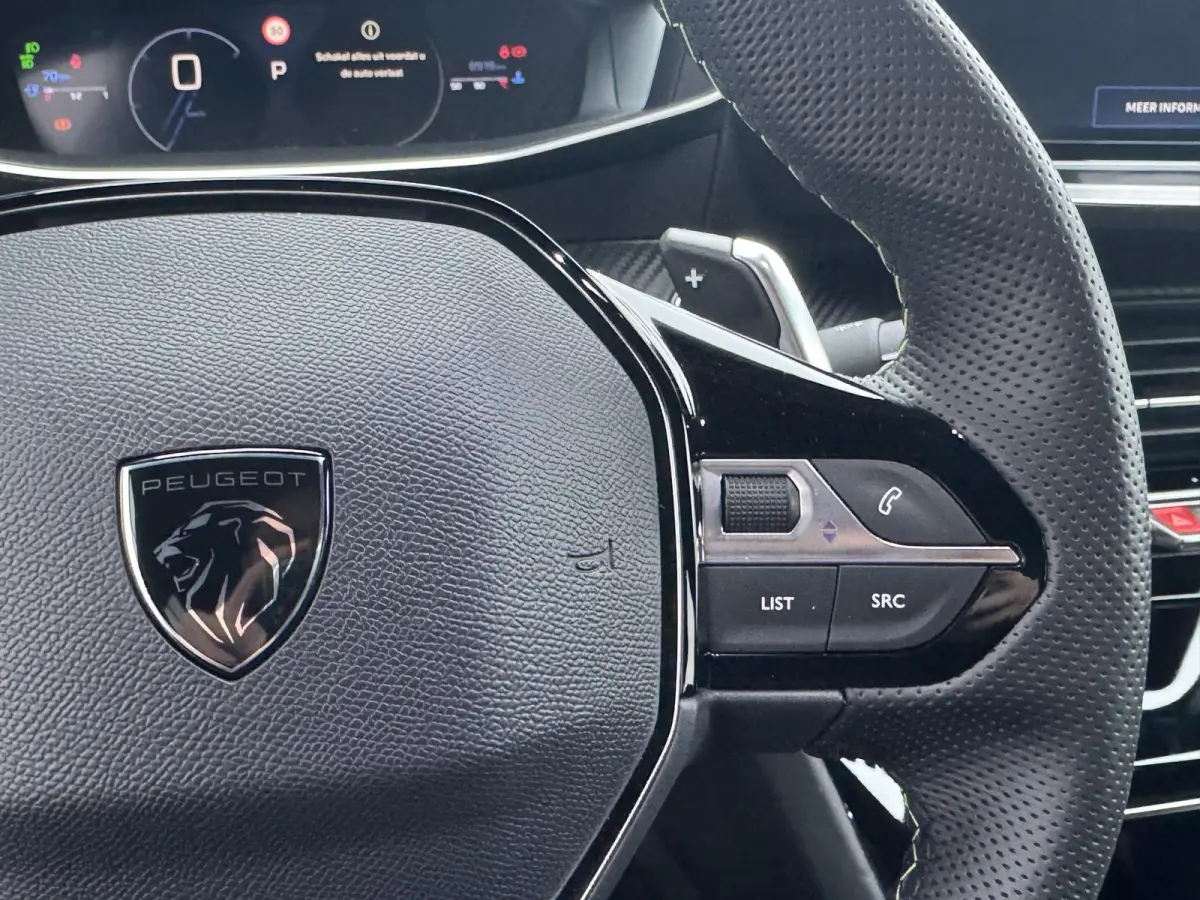 1.2 Hybrid 145 e-DCS6 GT | Alcantara bekleding | Elektrisch verstelbare stoelen | Stoelverwarming/Stoelmassage | Camera | Adaptieve Cruise Control