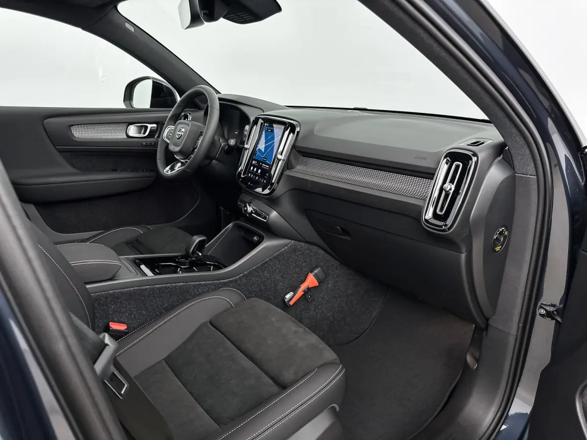 Single Motor 82kWh Ultra Europa | 19" Allseason | Getint Glas | Panoramadak | Elektr. verst. Stoelen | 360 Camera | Harman Kardon | Warmtepomp