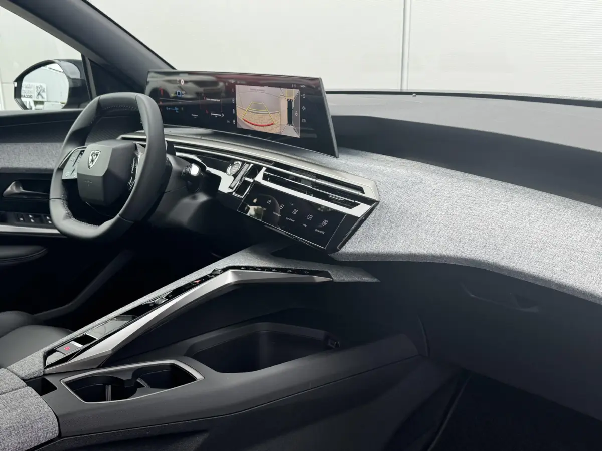1.6 plug-in Hybrid 225 Allure | Stoelverwarming | 360 Camera | Navigatie | Adaptieve Cruise Control