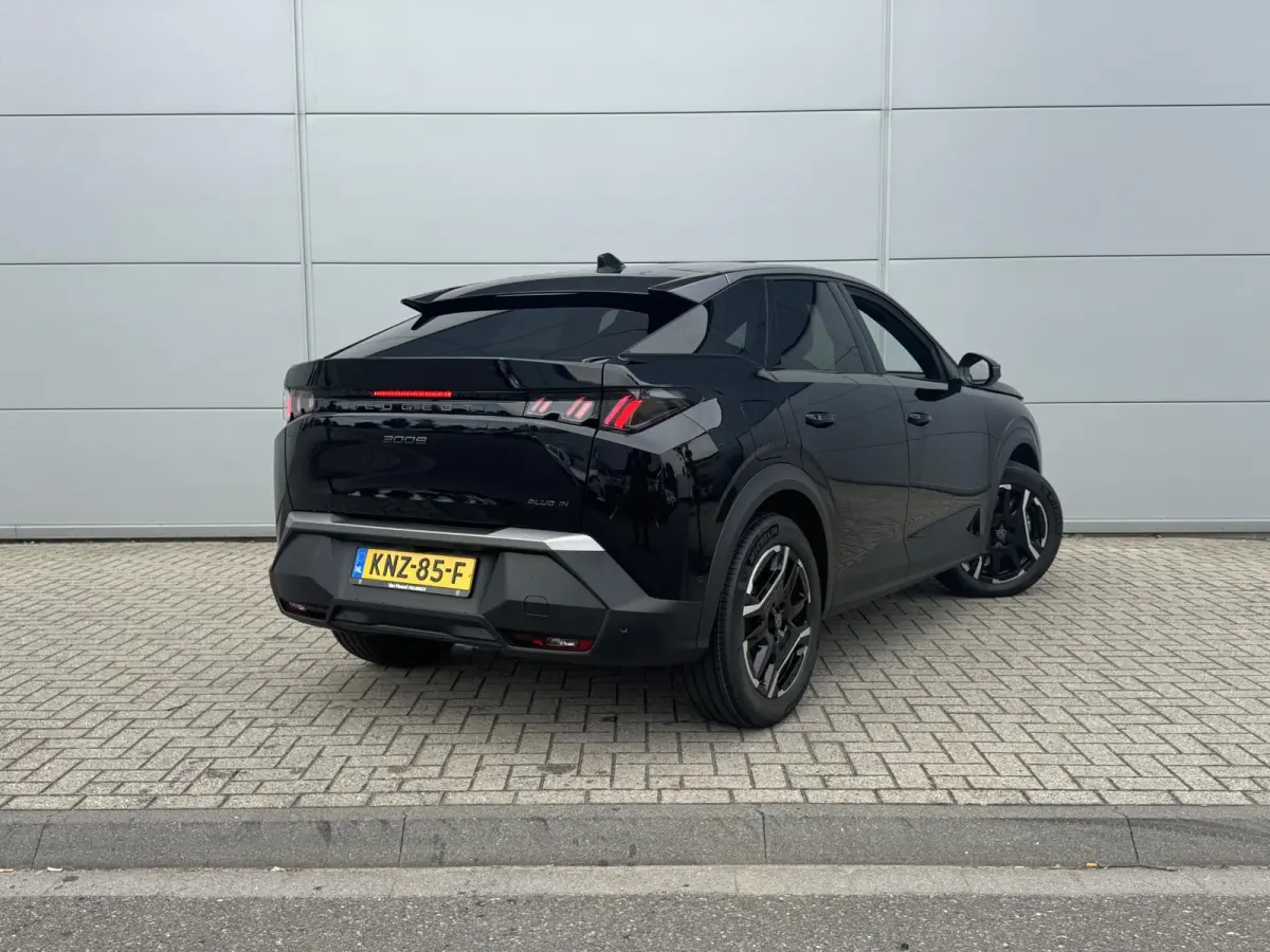 1.6 plug-in Hybrid 225 Allure | Stoelverwarming | 360 Camera | Navigatie | Adaptieve Cruise Control