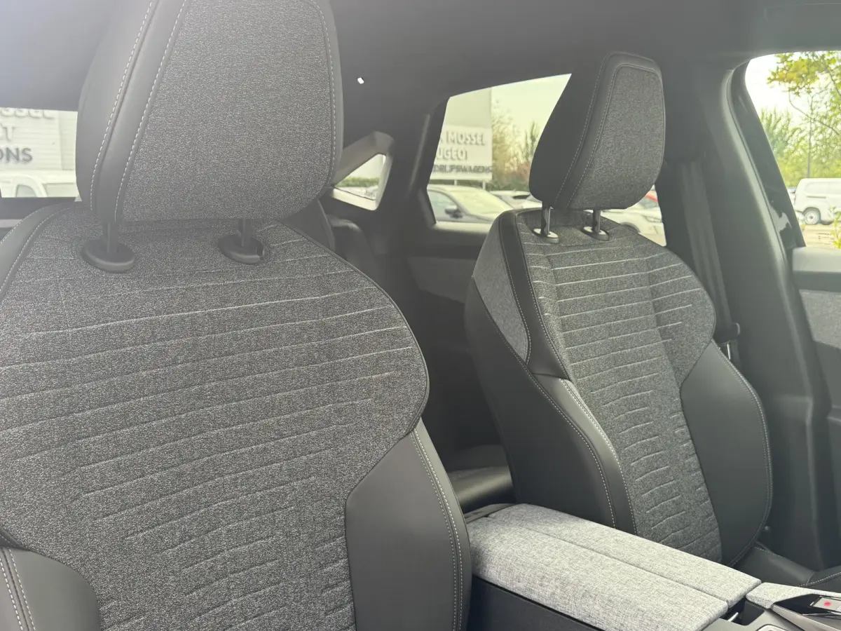 1.6 plug-in Hybrid 225 Allure | Stoelverwarming | 360 Camera | Navigatie | Adaptieve Cruise Control
