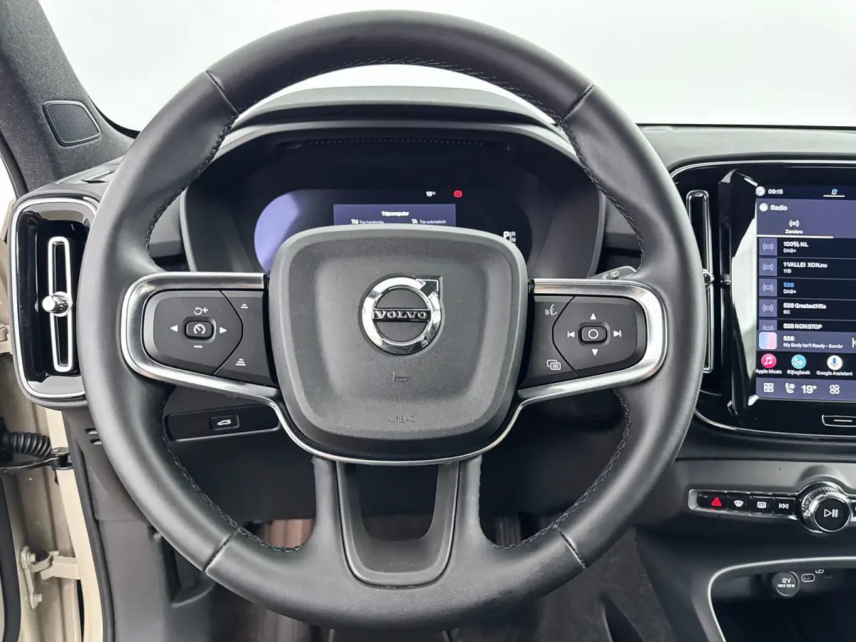 Single Motor Extended Range Plus 82 kWh | 19" Allseaso | Trekhaak | Adaptieve Cruise | BLIS | Stoel/Stuurverwarwarming | Keyless | Warmtepomp
