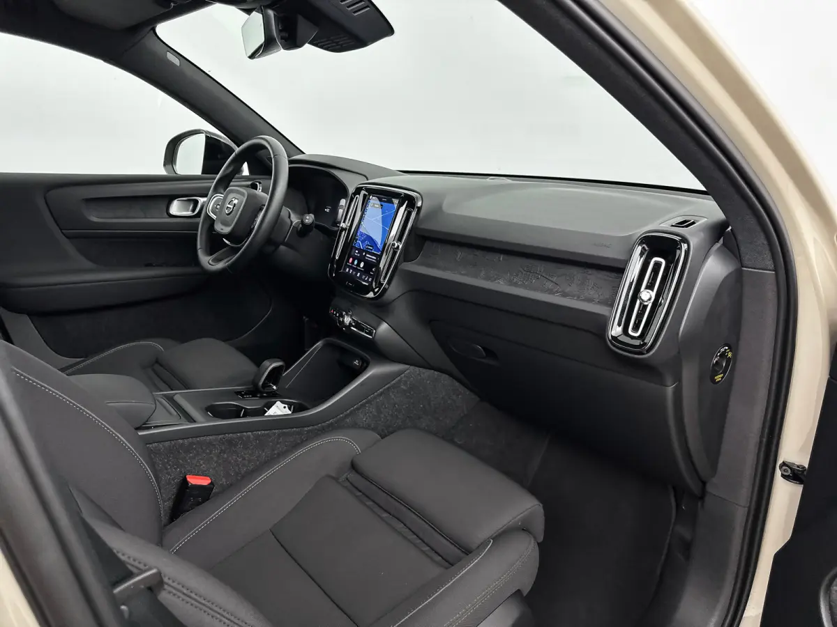Single Motor Extended Range Plus 82 kWh | 19" Allseaso | Trekhaak | Adaptieve Cruise | BLIS | Stoel/Stuurverwarwarming | Keyless | Warmtepomp