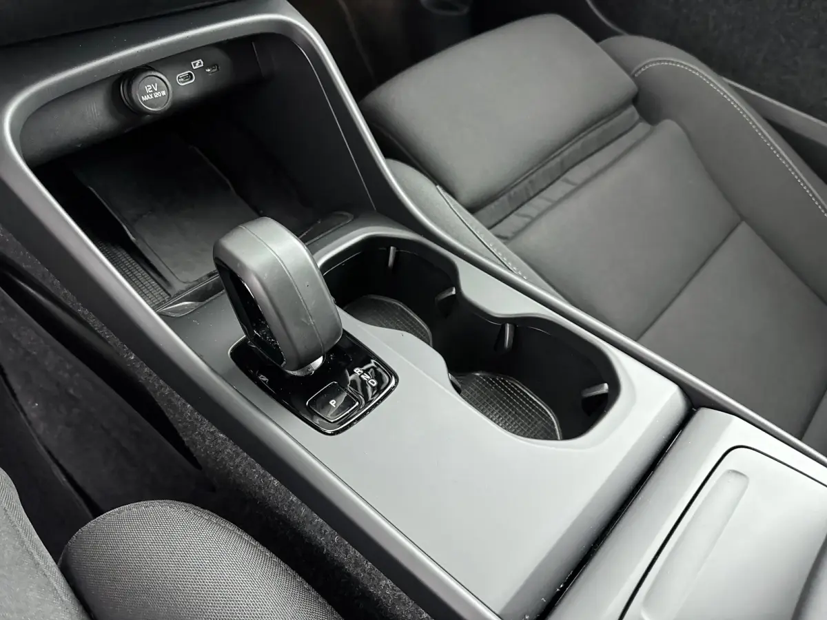 Single Motor Extended Range Plus 82 kWh | 19" Allseaso | Trekhaak | Adaptieve Cruise | BLIS | Stoel/Stuurverwarwarming | Keyless | Warmtepomp