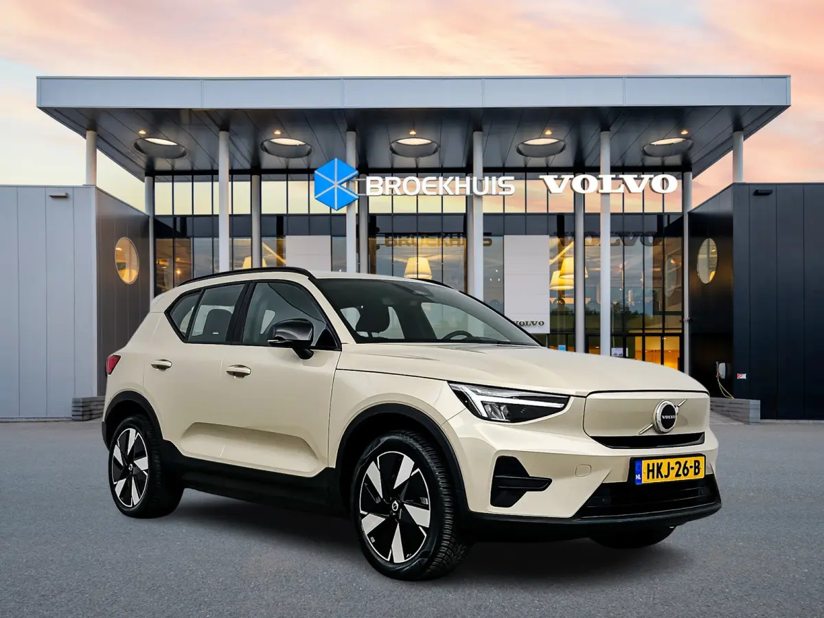 Single Motor Extended Range Plus 82 kWh | 19" Allseaso | Trekhaak | Adaptieve Cruise | BLIS | Stoel/Stuurverwarwarming | Keyless | Warmtepomp