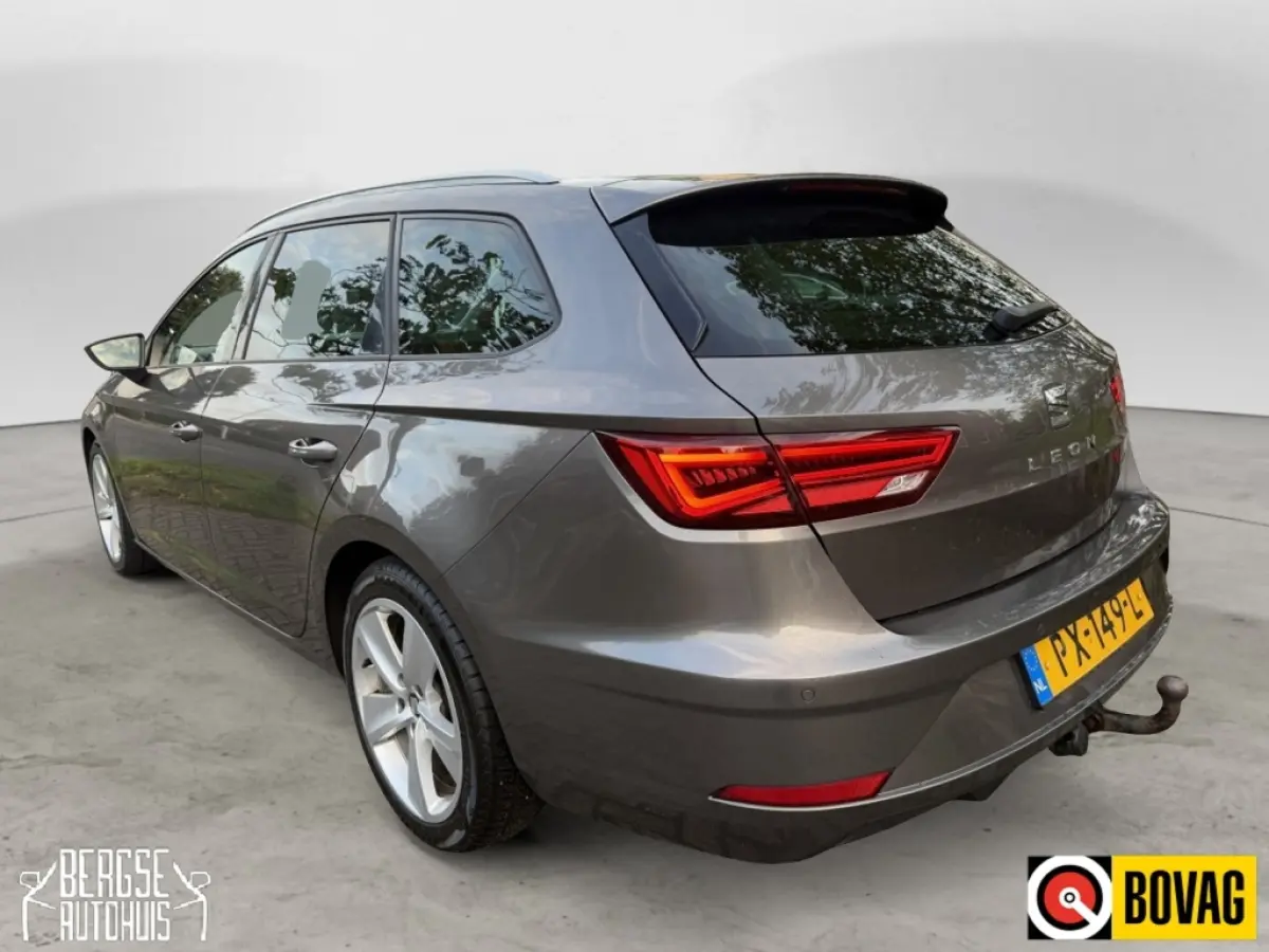 1.0 EcoTSI Style DSG CRUISE LANE CARPLAY KEYLESS