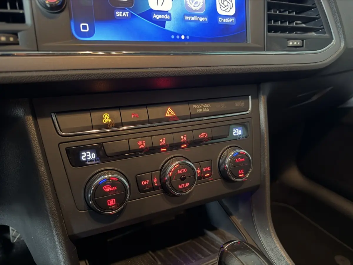 1.0 EcoTSI Style DSG CRUISE LANE CARPLAY KEYLESS