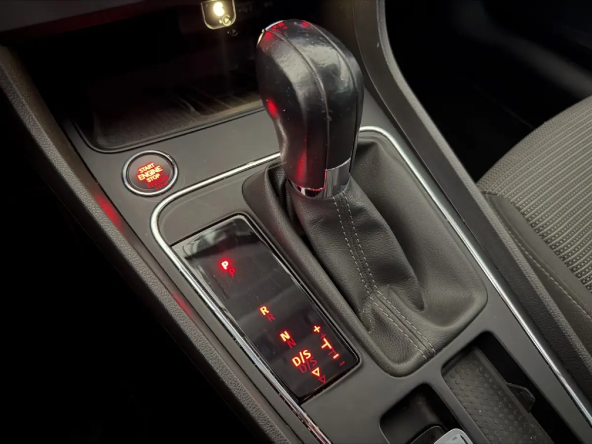 1.0 EcoTSI Style DSG CRUISE LANE CARPLAY KEYLESS