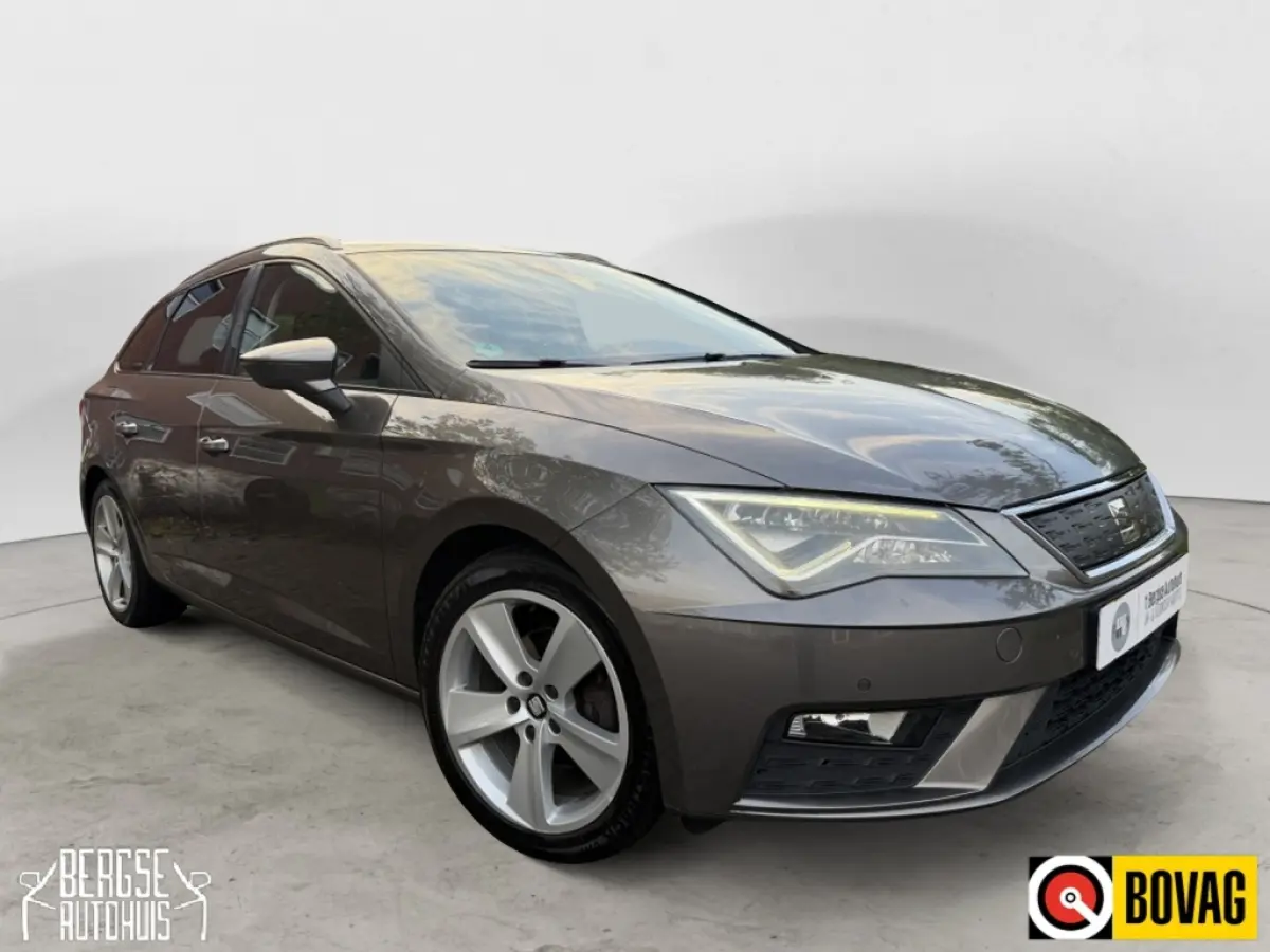 1.0 EcoTSI Style DSG CRUISE LANE CARPLAY KEYLESS
