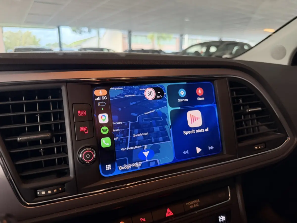 1.0 EcoTSI Style DSG CRUISE LANE CARPLAY KEYLESS