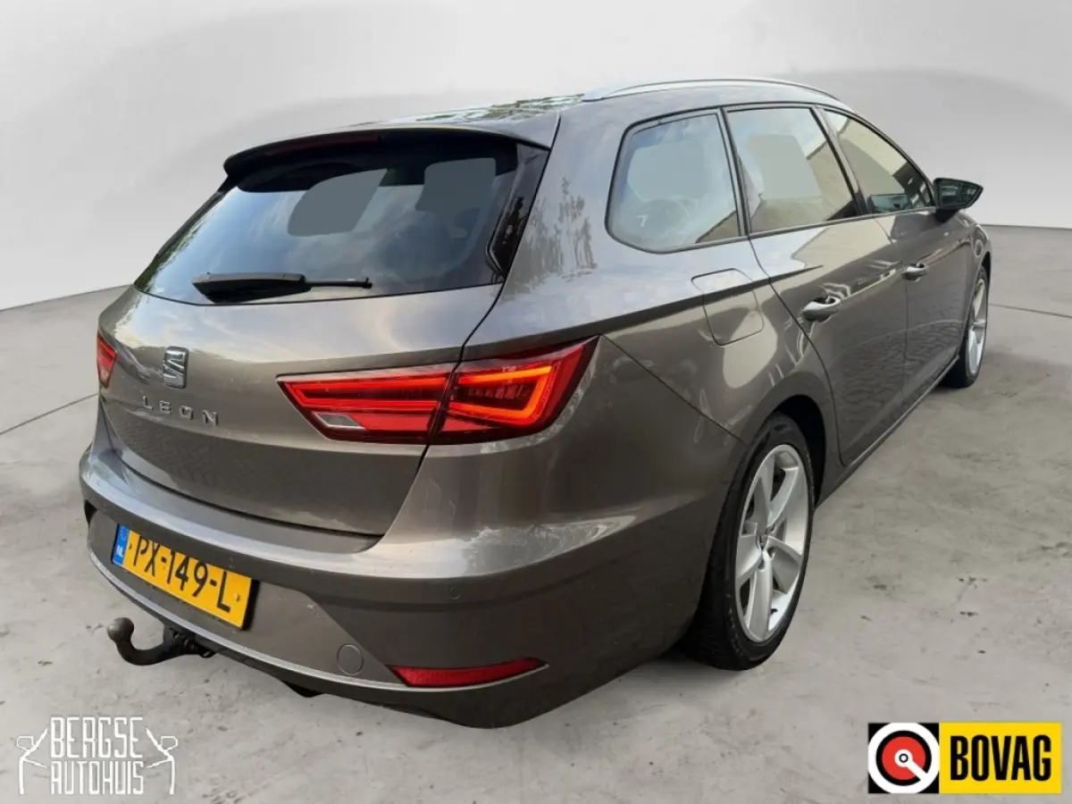 1.0 EcoTSI Style DSG CRUISE LANE CARPLAY KEYLESS