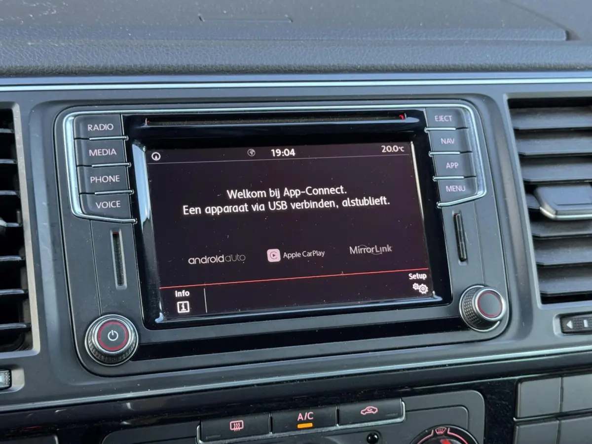 2.0 TDI 150pk Highline Dubbele Cabine Trekhaak/Carplay/Adapt.Cruise/LED/Navi/17"