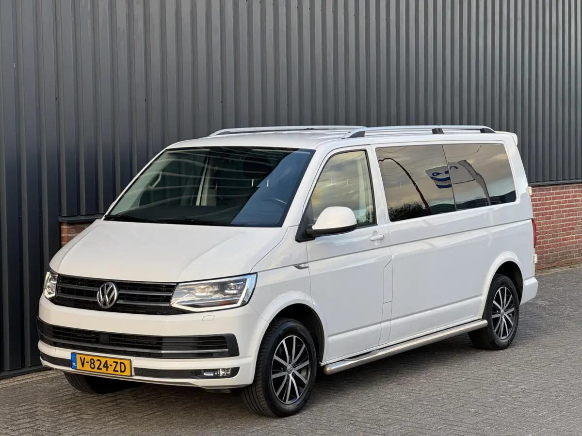 2.0 TDI 150pk Highline Dubbele Cabine Trekhaak/Carplay/Adapt.Cruise/LED/Navi/17"