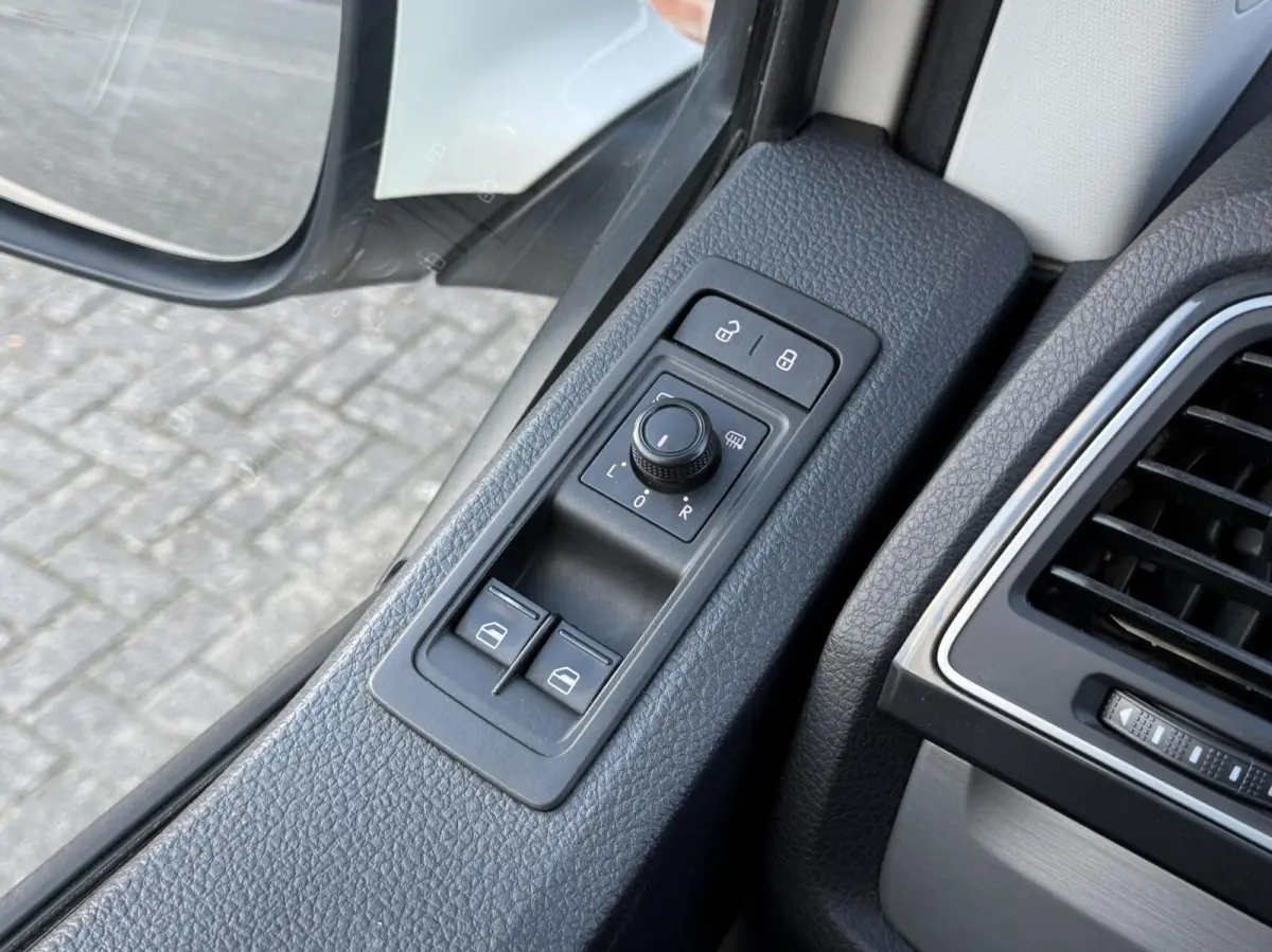 2.0 TDI 150pk Highline Dubbele Cabine Trekhaak/Carplay/Adapt.Cruise/LED/Navi/17"