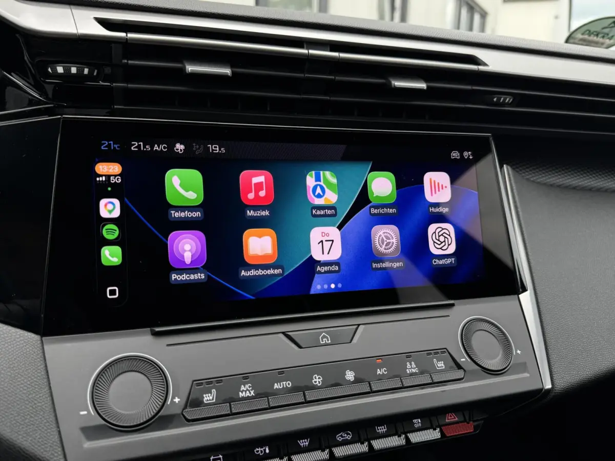 1.2 PureTech Active Pack Business | Carplay | Adaptive cruise | LED | DAB | Stoelverwarming | Sensoren