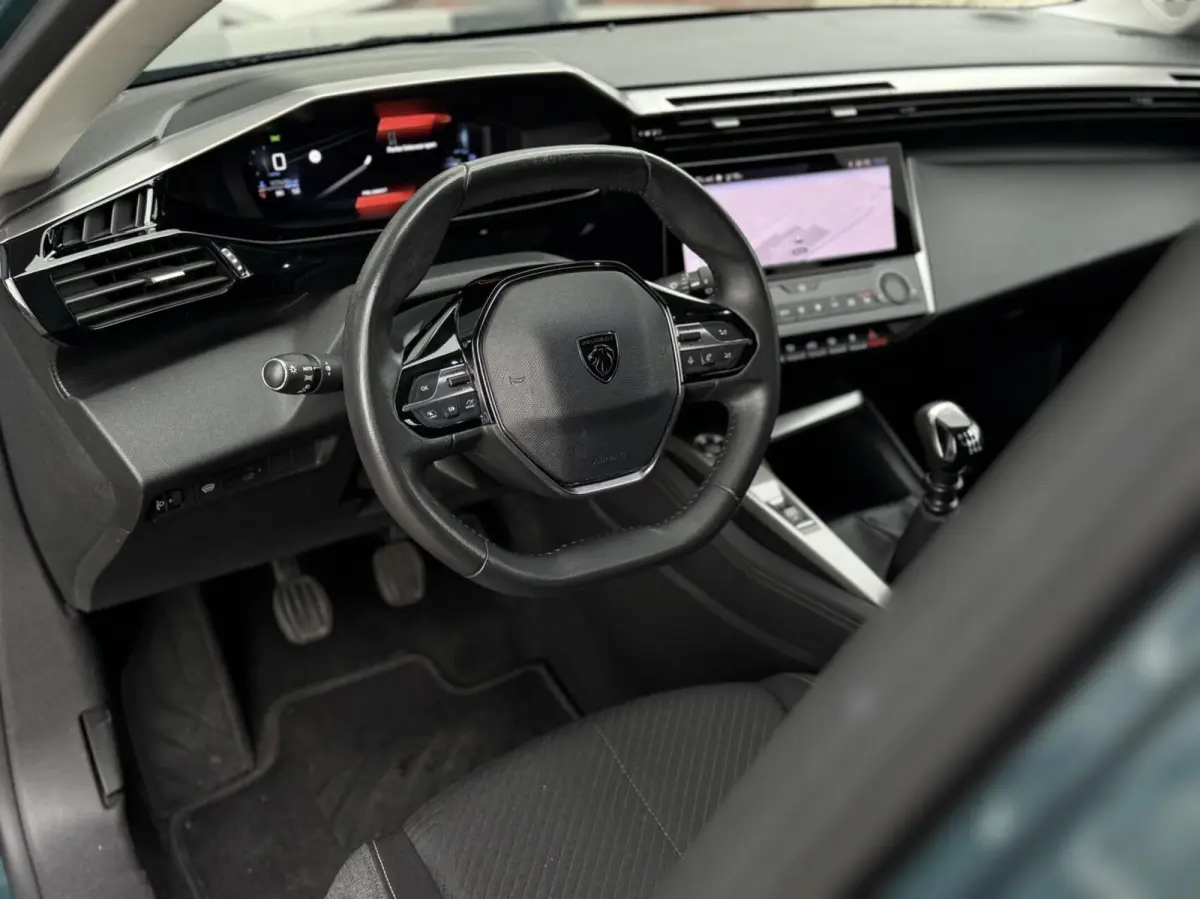 1.2 PureTech Active Pack Business | Carplay | Adaptive cruise | LED | DAB | Stoelverwarming | Sensoren