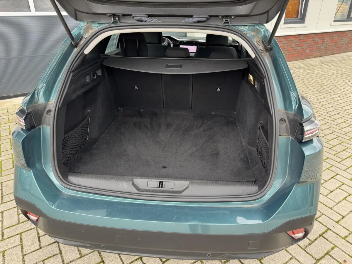 1.2 PureTech Active Pack Business | Carplay | Adaptive cruise | LED | DAB | Stoelverwarming | Sensoren