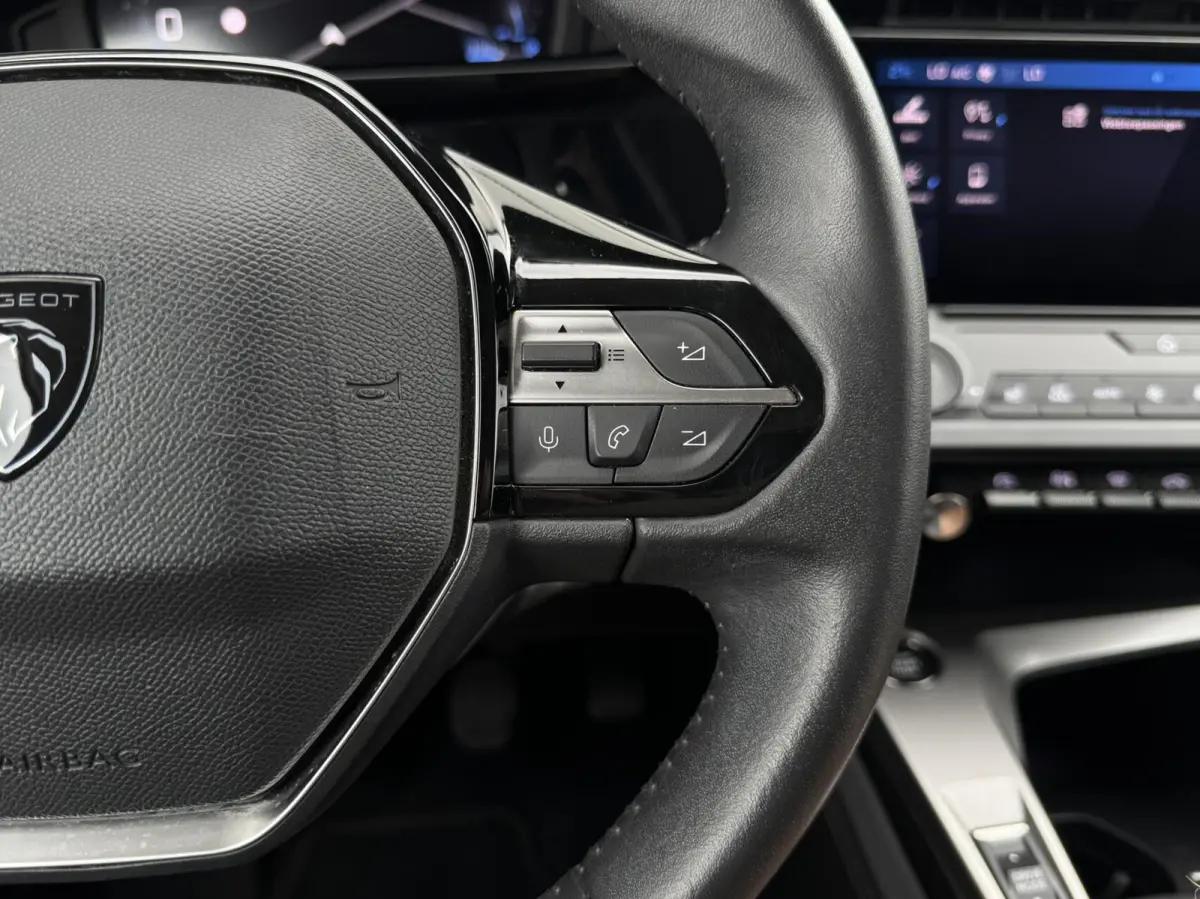 1.2 PureTech Active Pack Business | Carplay | Adaptive cruise | LED | DAB | Stoelverwarming | Sensoren