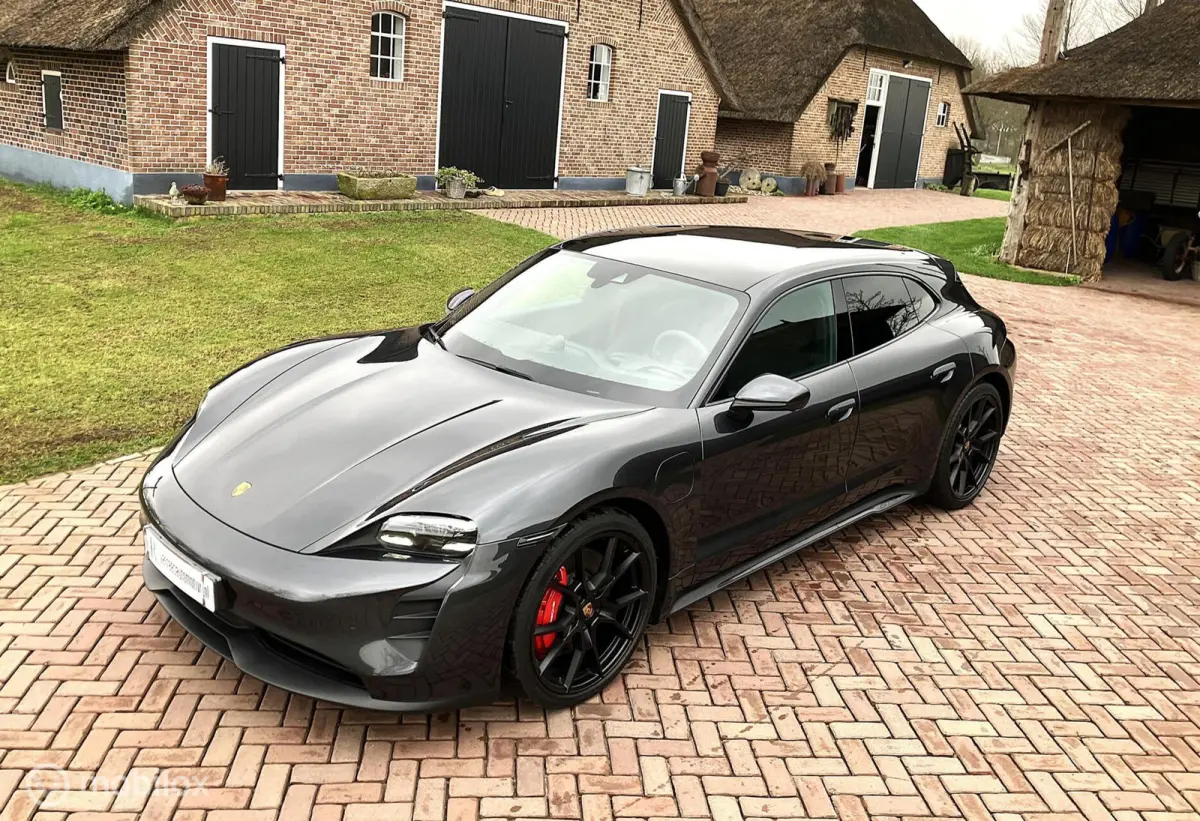 GTS 93kw Sport Chrono Sunshine