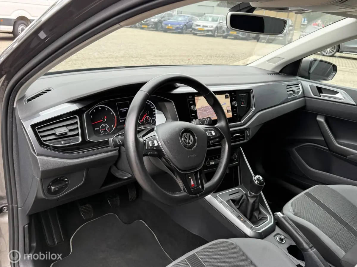 1.0 TSI R-Line LED | NAVI | CARPLAY