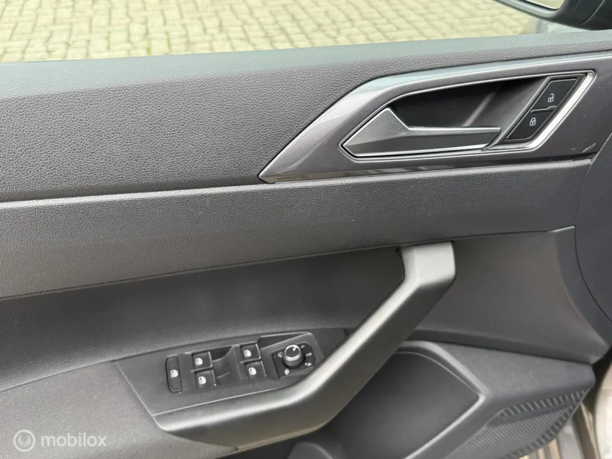 1.0 TSI R-Line LED | NAVI | CARPLAY