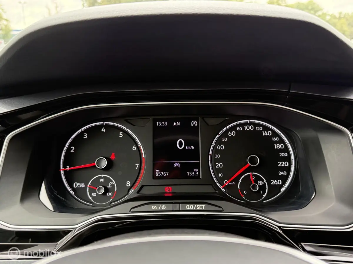 1.0 TSI R-Line LED | NAVI | CARPLAY