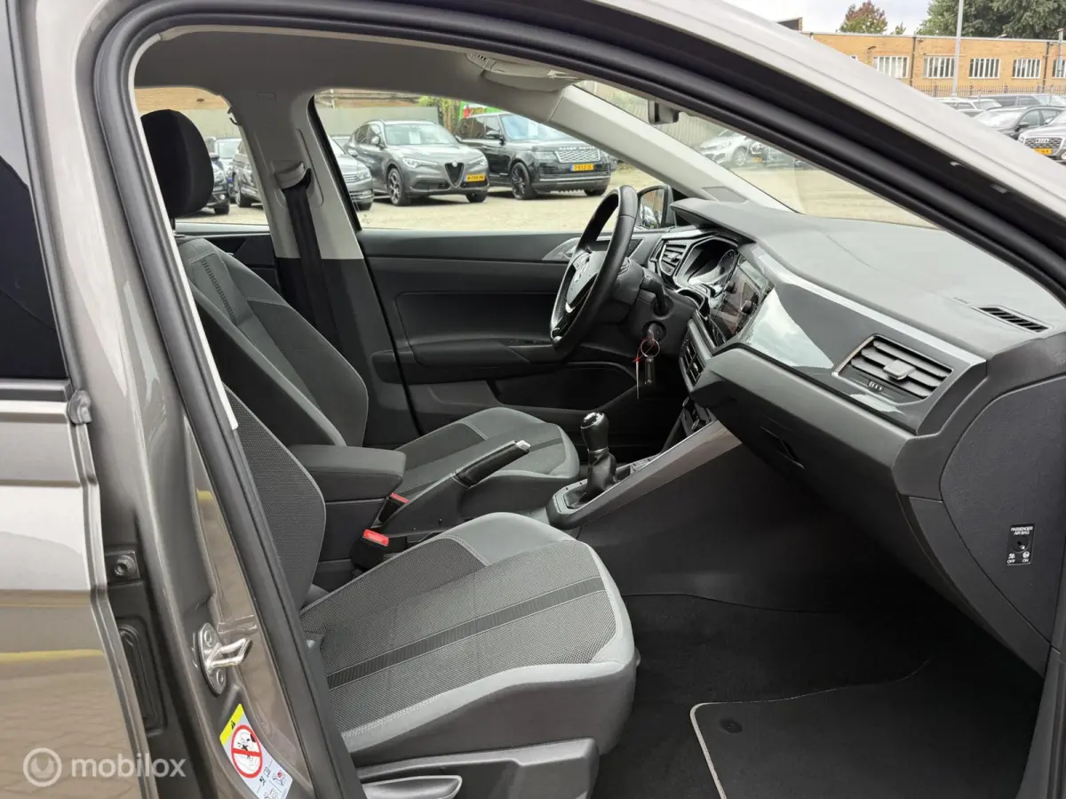 1.0 TSI R-Line LED | NAVI | CARPLAY