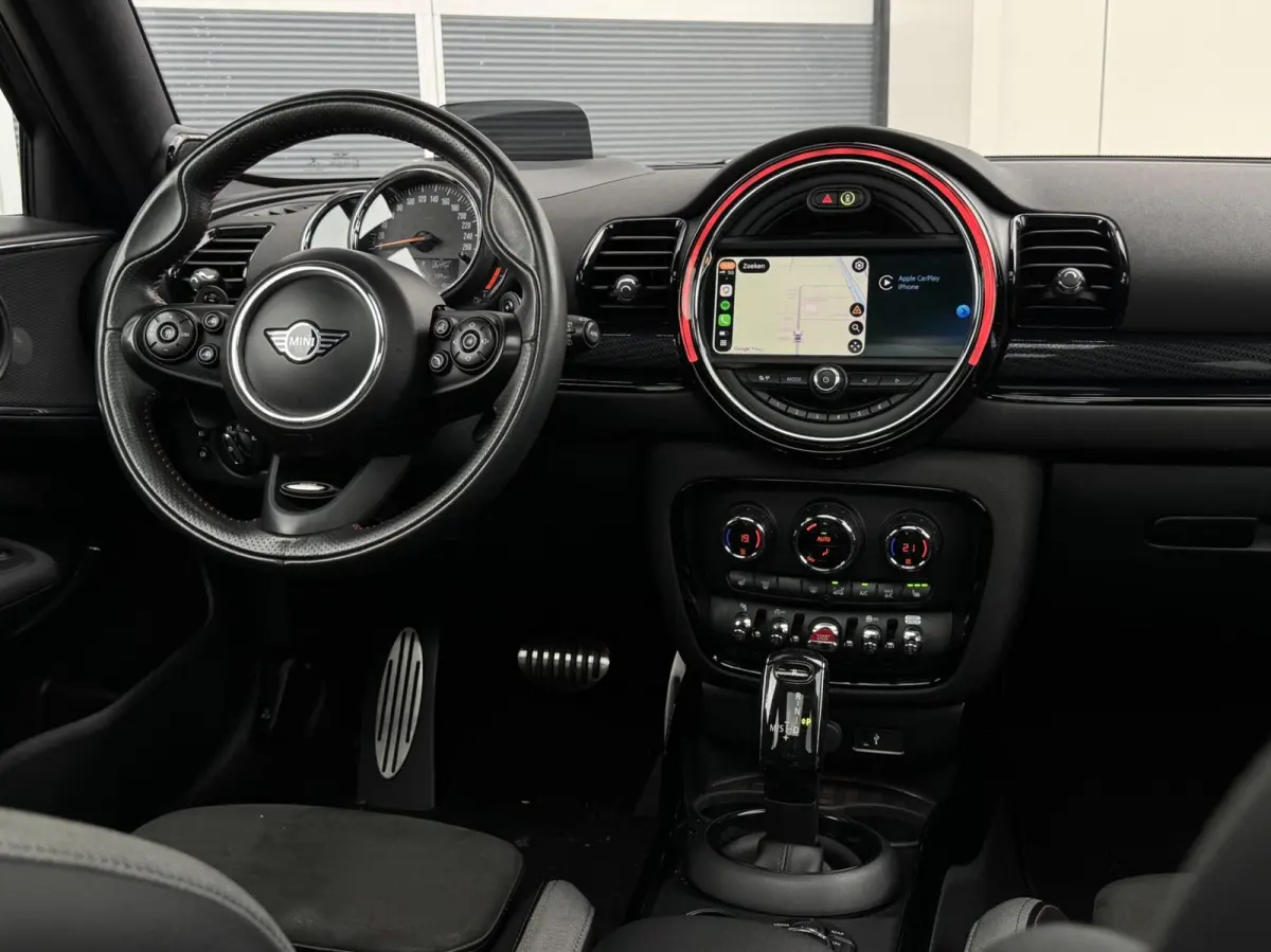 2.0 Cooper S ALL4 Chili Automaat | Panorama | Alcantara/Leder | Carplay | Head-up | LED | DAB | Sensoren