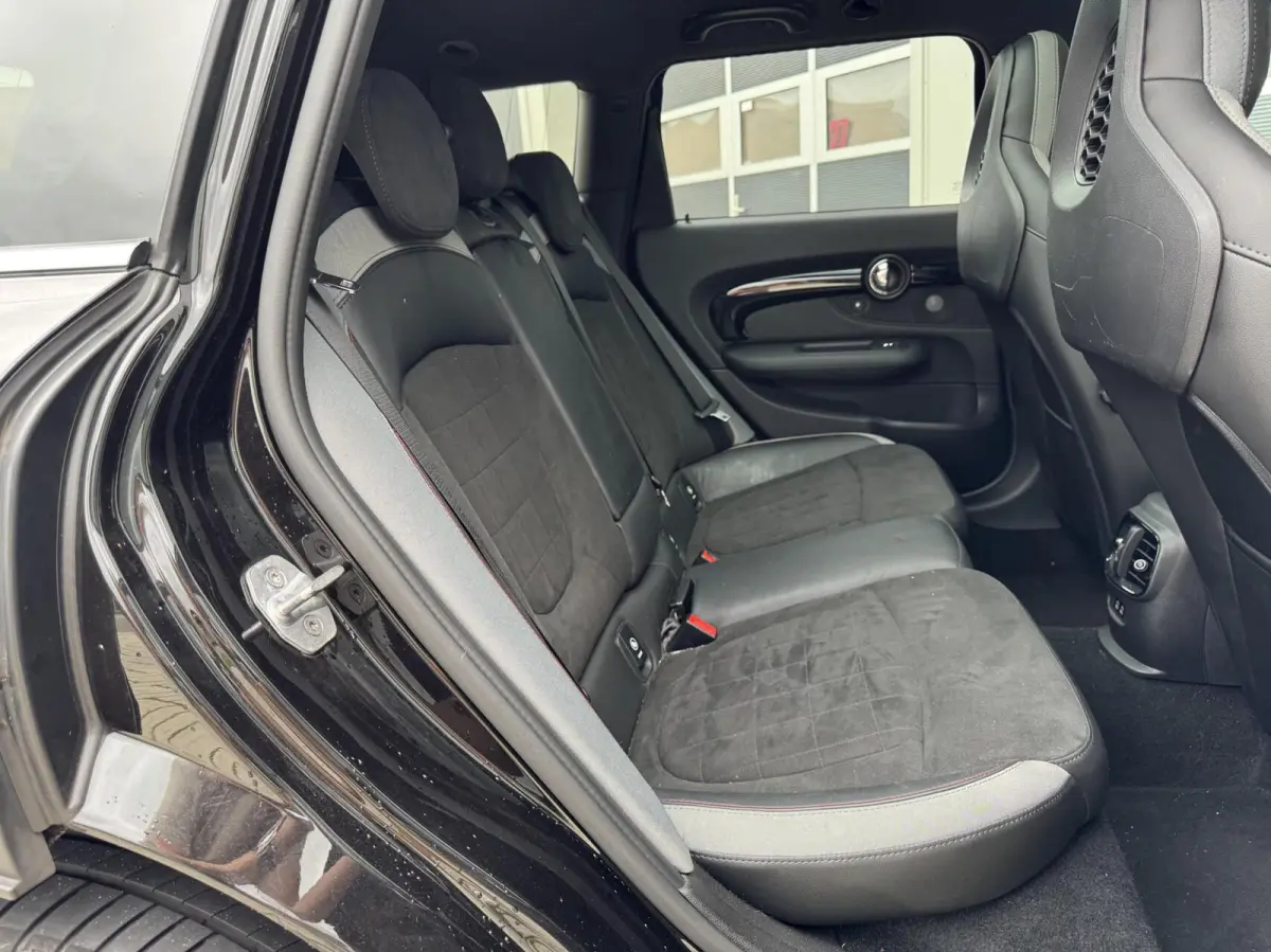 2.0 Cooper S ALL4 Chili Automaat | Panorama | Alcantara/Leder | Carplay | Head-up | LED | DAB | Sensoren