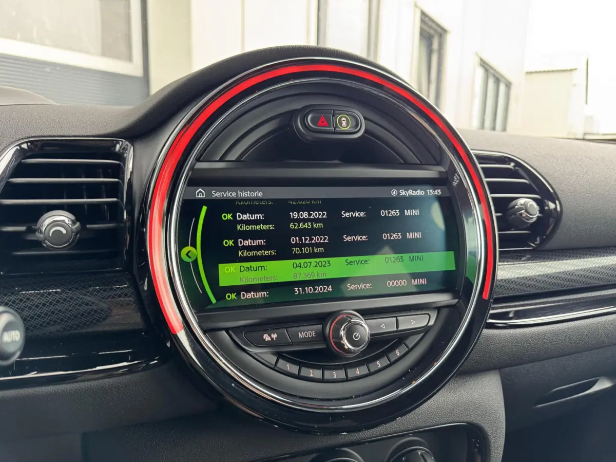 2.0 Cooper S ALL4 Chili Automaat | Panorama | Alcantara/Leder | Carplay | Head-up | LED | DAB | Sensoren